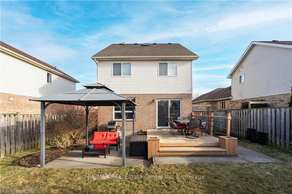 59 BEARDMORE Crescent photo 40