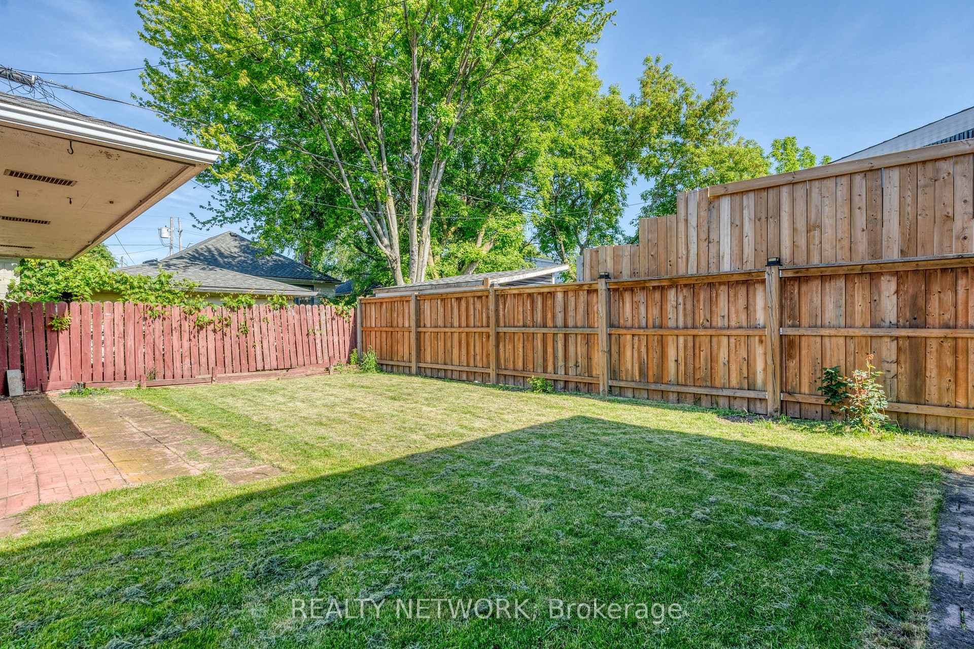 224 Glencarry Avenue photo 29