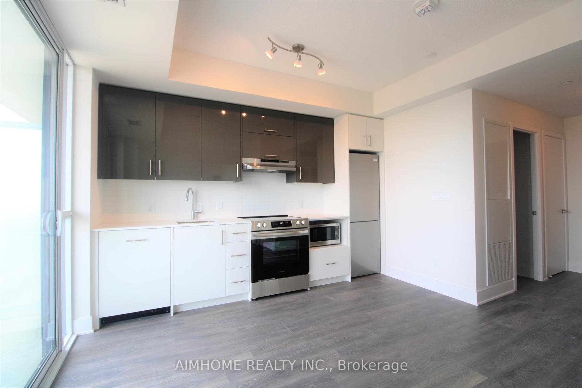 188 Fairview Mall Drive Unit 2012 photo 9