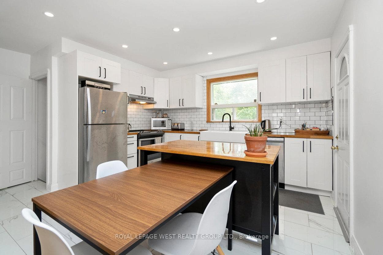 22 Beaucourt Road photo 7
