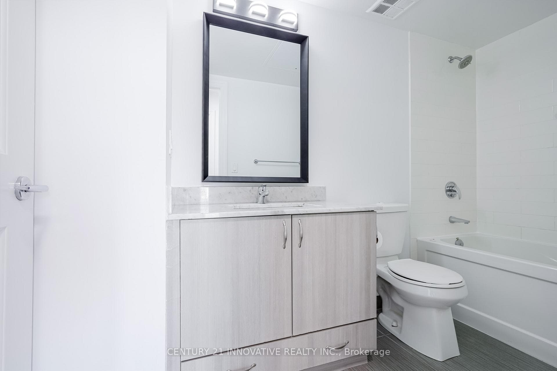 8130 Birchmount Road Unit 517 photo 32