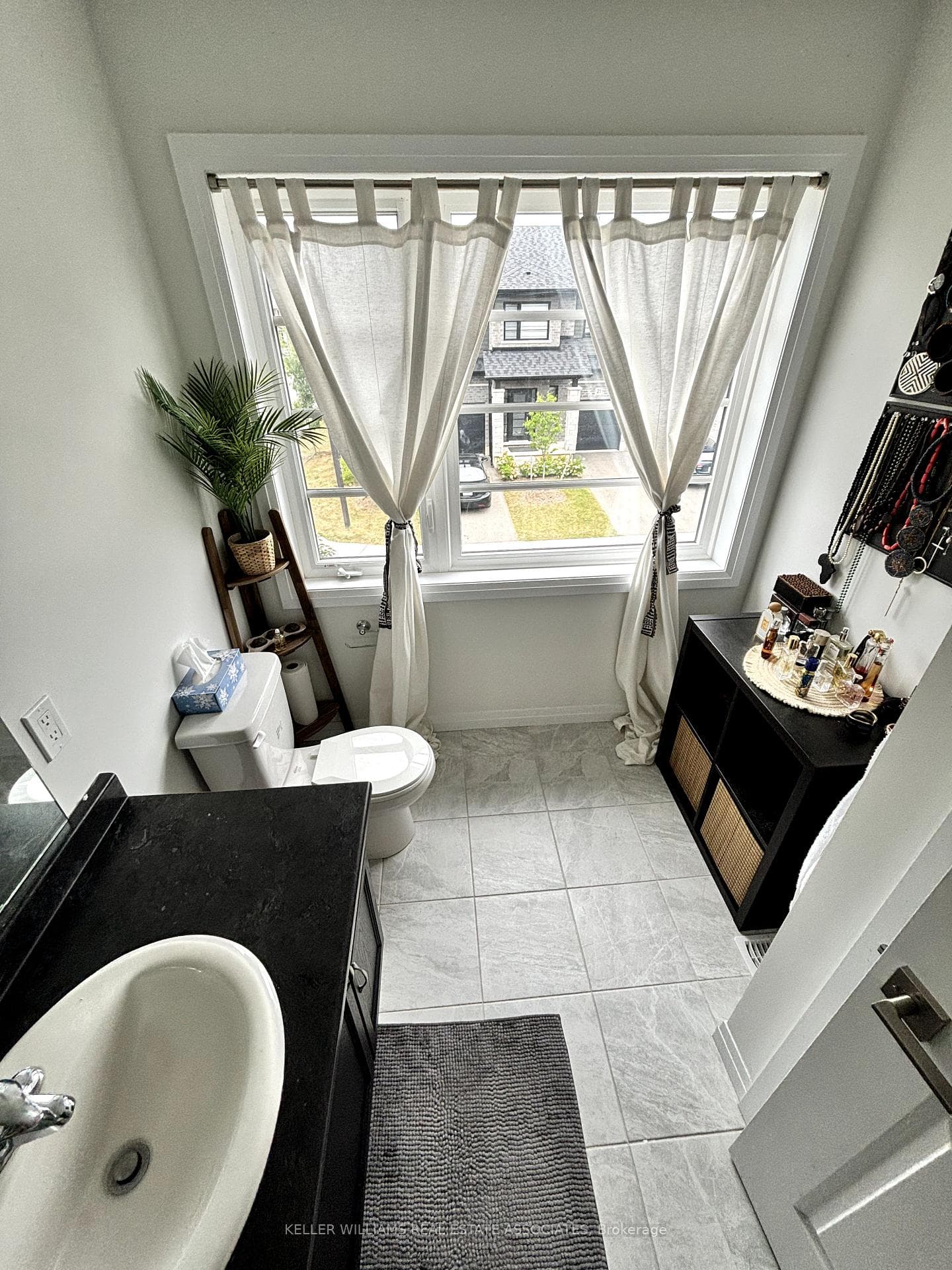 520 Grey Street Unit 28 photo 8