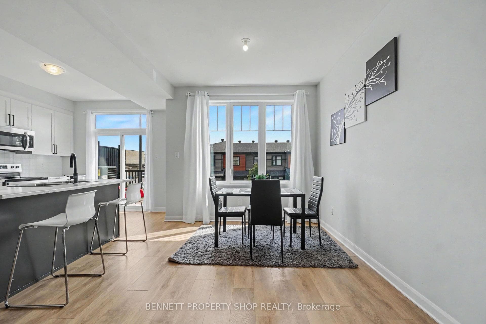 127 Attwell Private photo 7