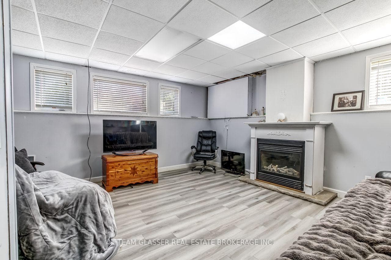 23999 Mayfair Road photo 25