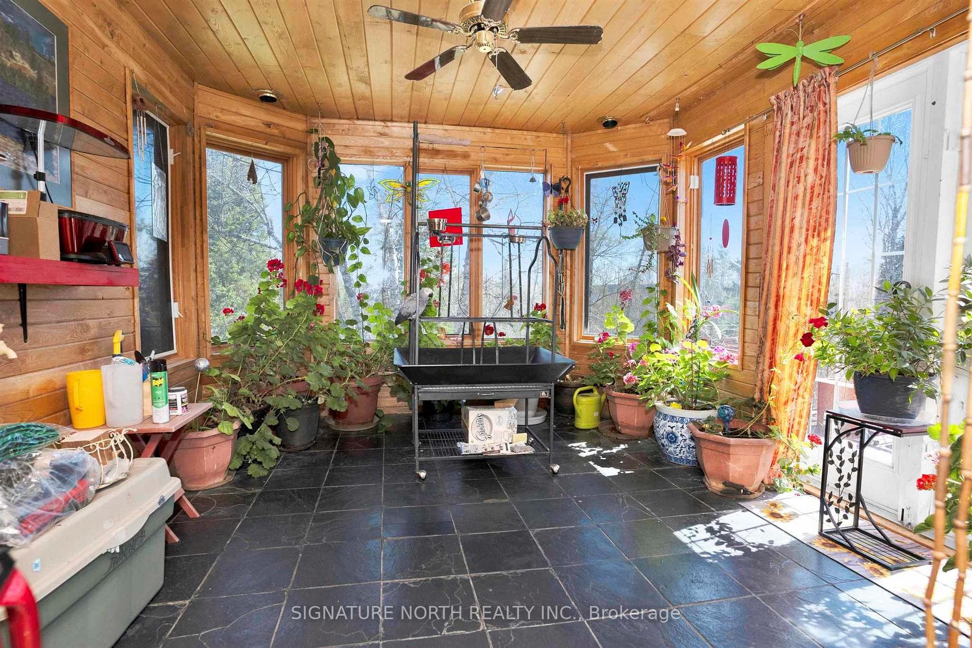 2457 Lakeshore Drive photo 12