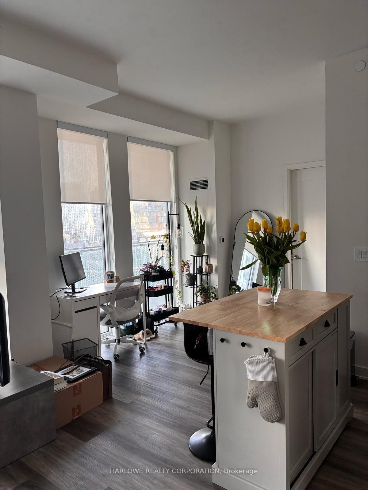 135 Lower Sherbourne Street Unit 1573 W photo 1