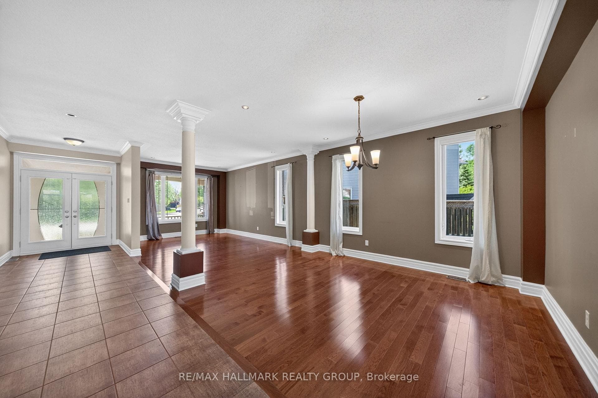 2030 Cherington Crescent photo 5