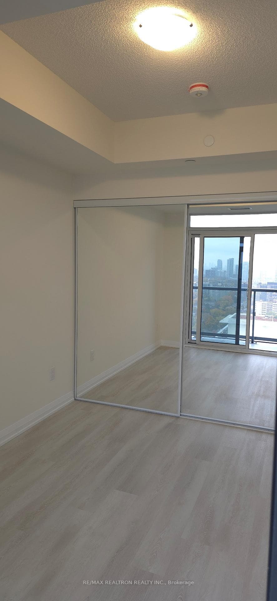 3260 Sheppard Avenue Unit 2610 photo 5