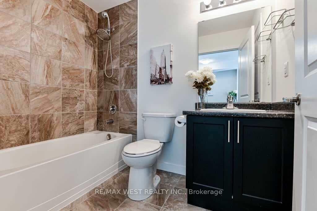 35 Southshore Crescent Unit 115 photo 11