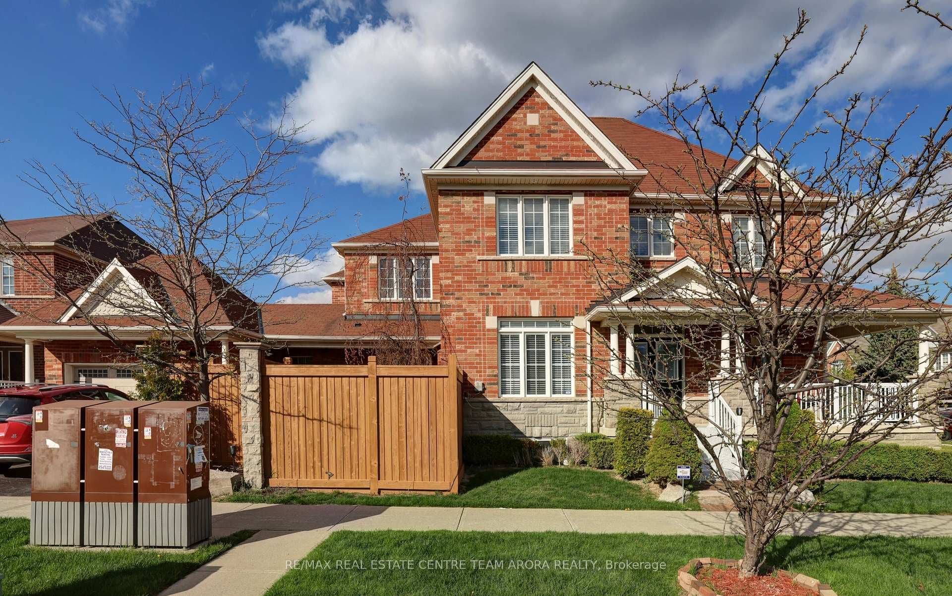 61 Sky Harbour Drive photo 3