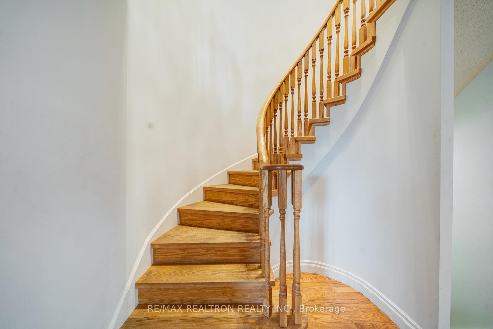 60 Harmony Road photo 21