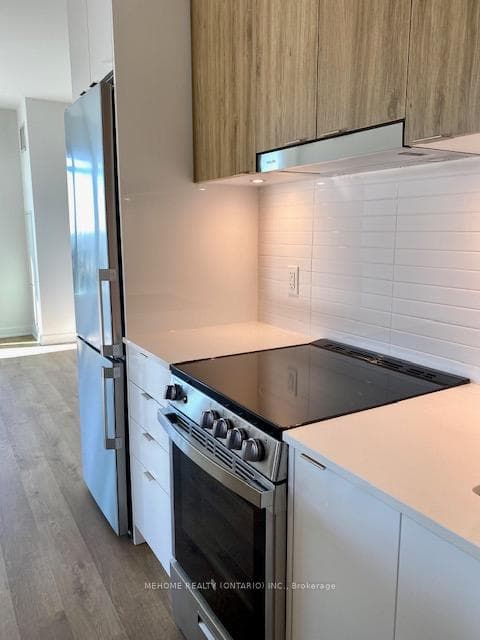 30 Upper Mall Way Unit 1102 photo 10