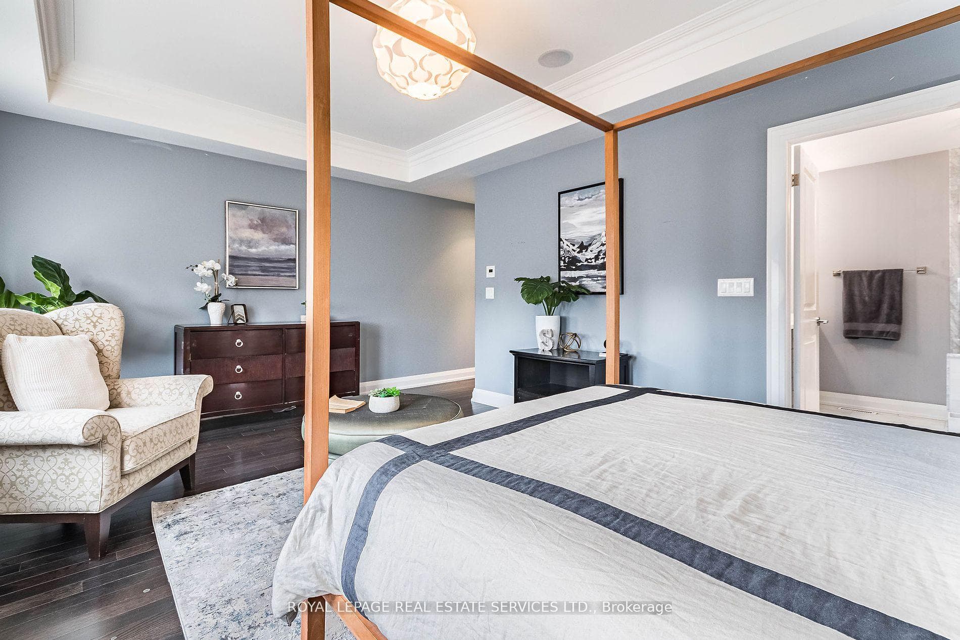 221 Beta Street photo 17