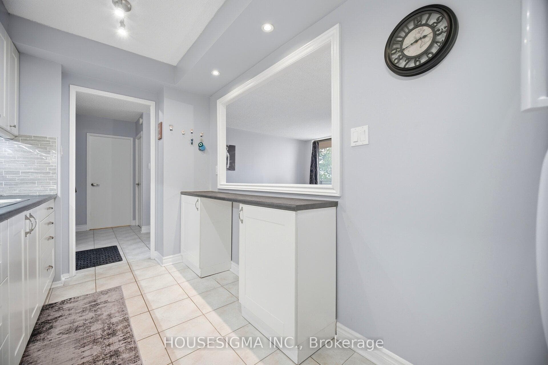2929 Aquitaine Avenue Unit 408 photo 12