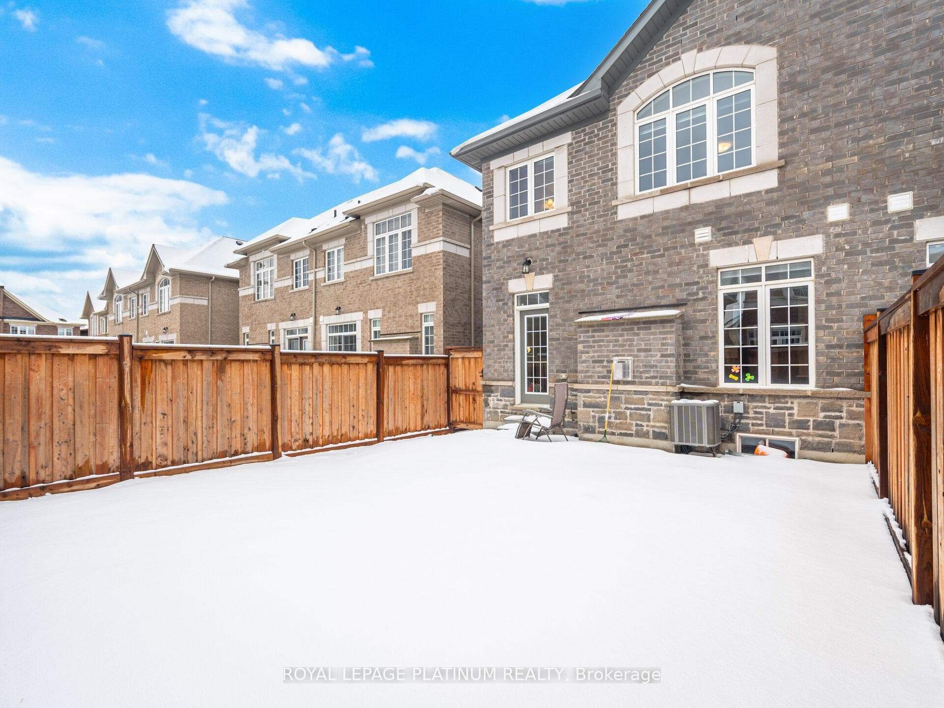 28 OVERSTONE Road photo 43