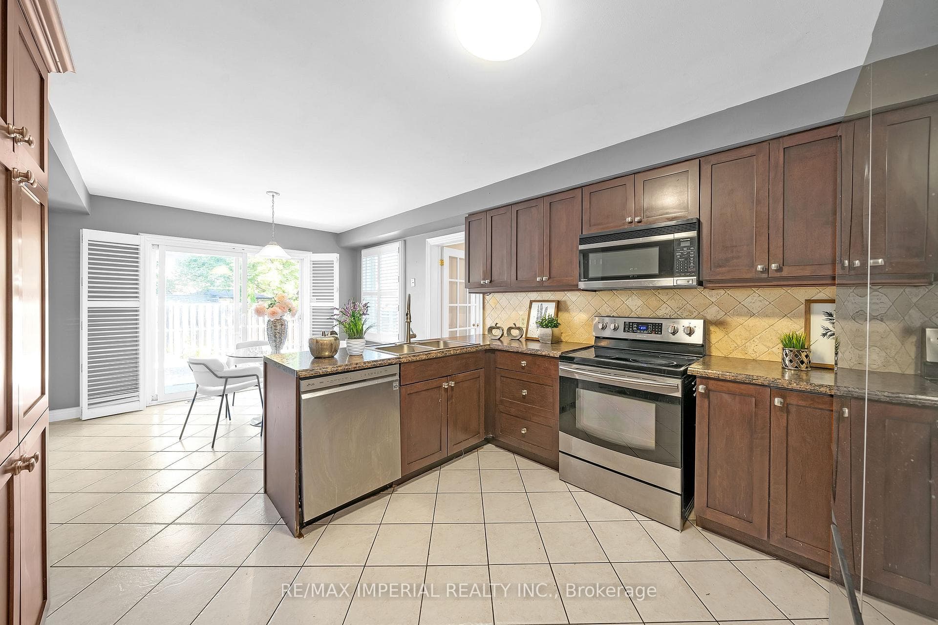 955 Snowbird Street photo 18