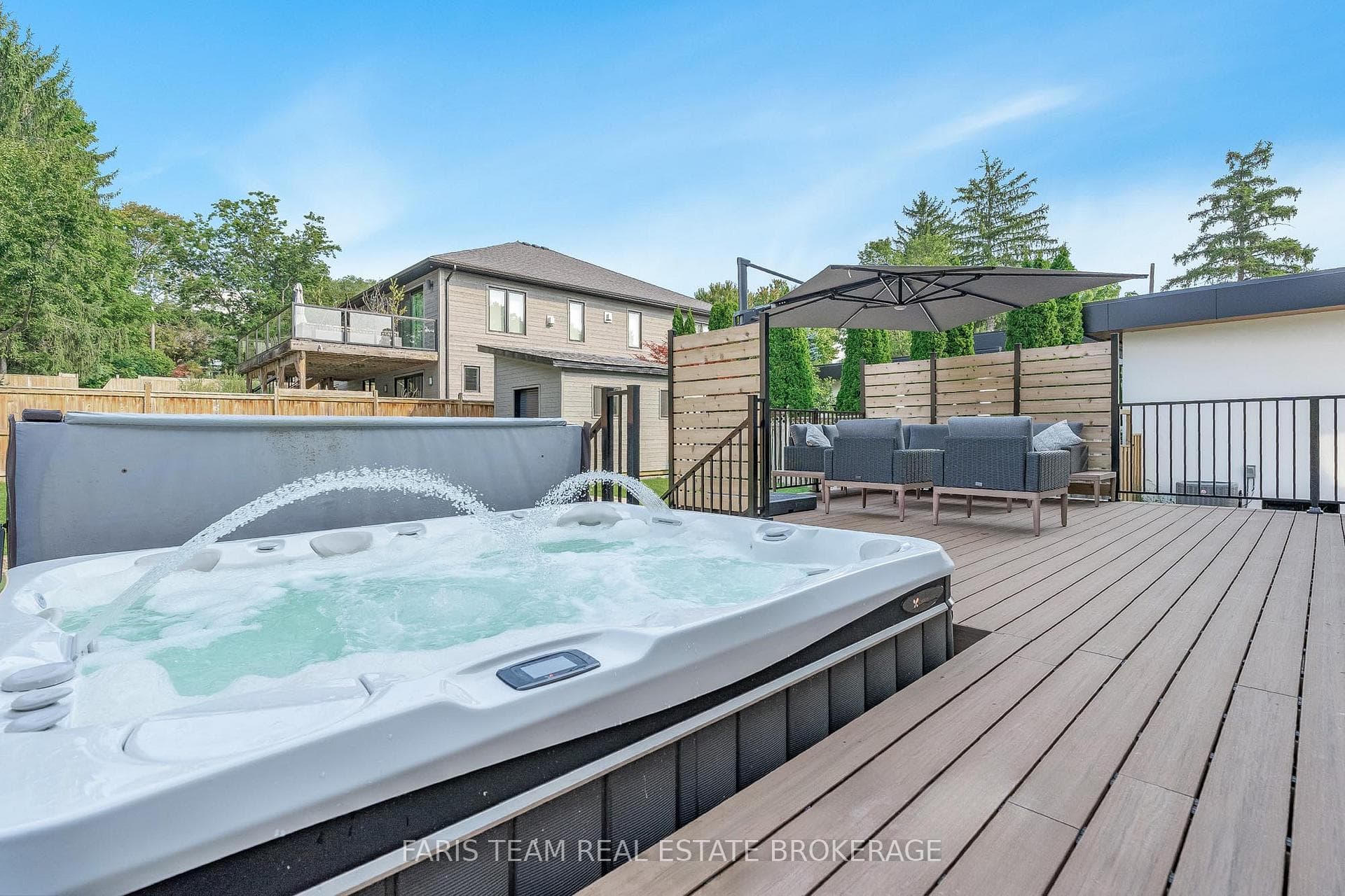 202 Kempenfelt Drive photo 38