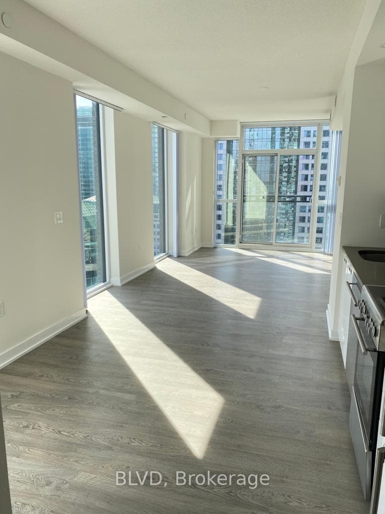 99 john Street Unit 2401 photo 9