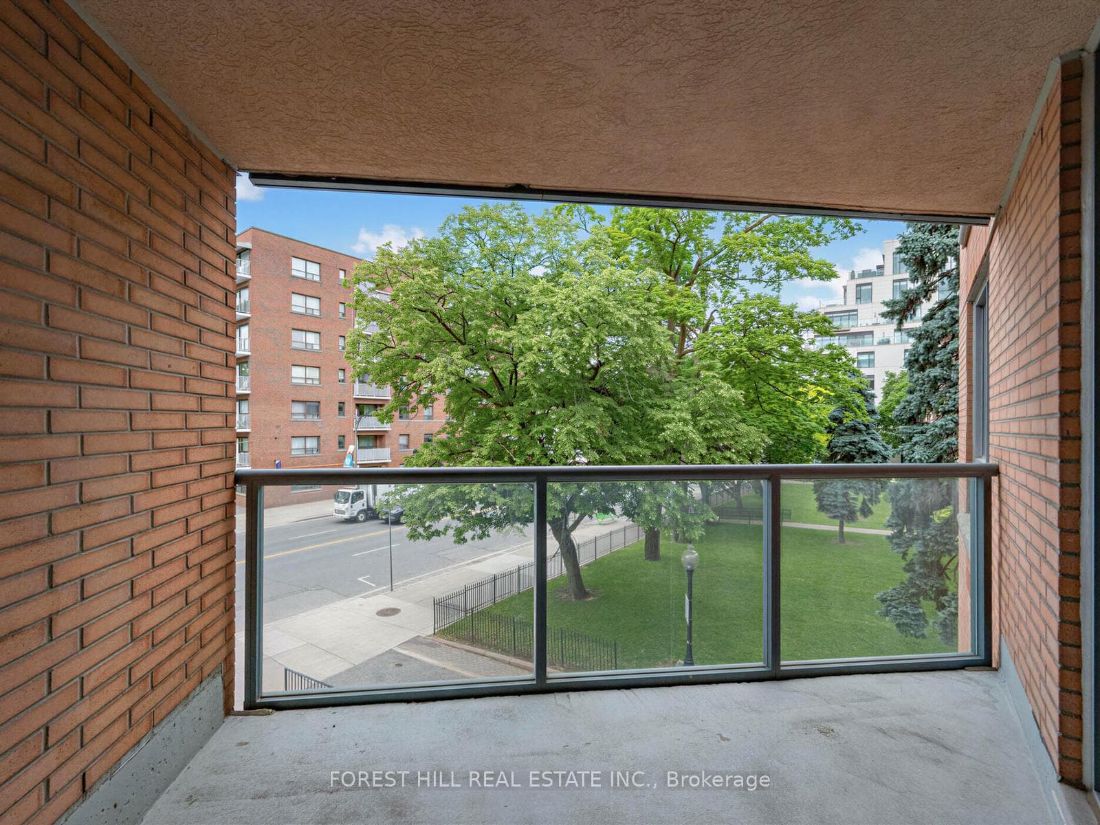 2727 Yonge Street Unit 412 photo 15