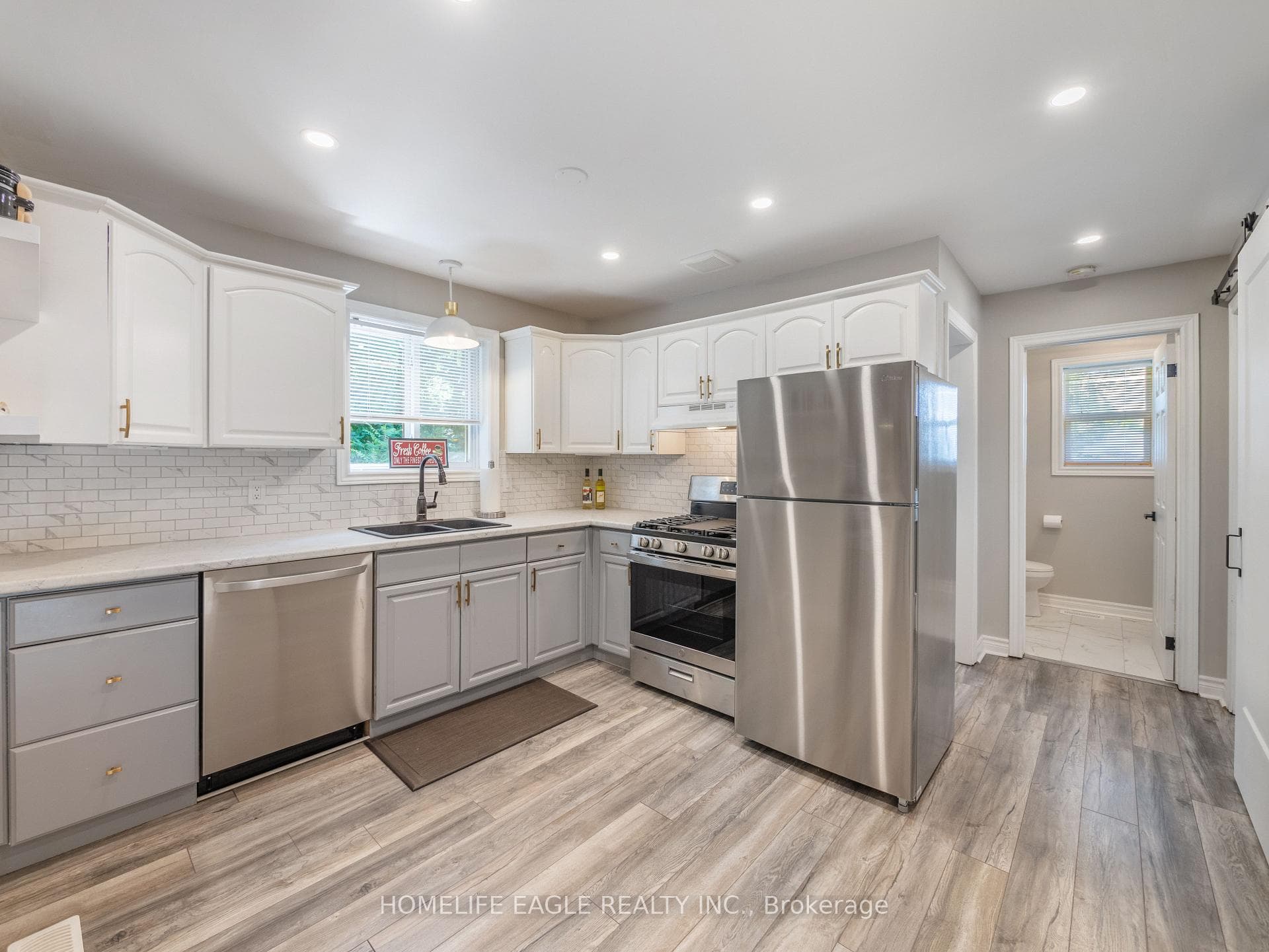 61 Dancy Drive photo 5