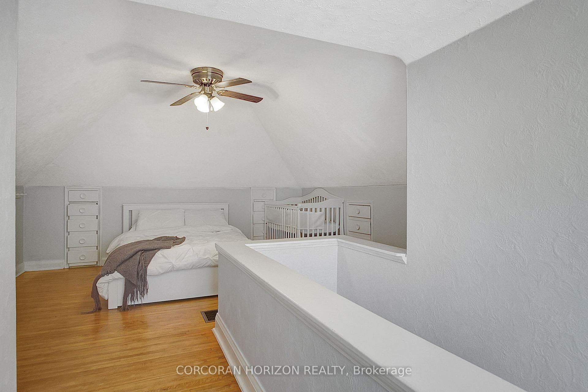 52 Pleasant Avenue photo 17