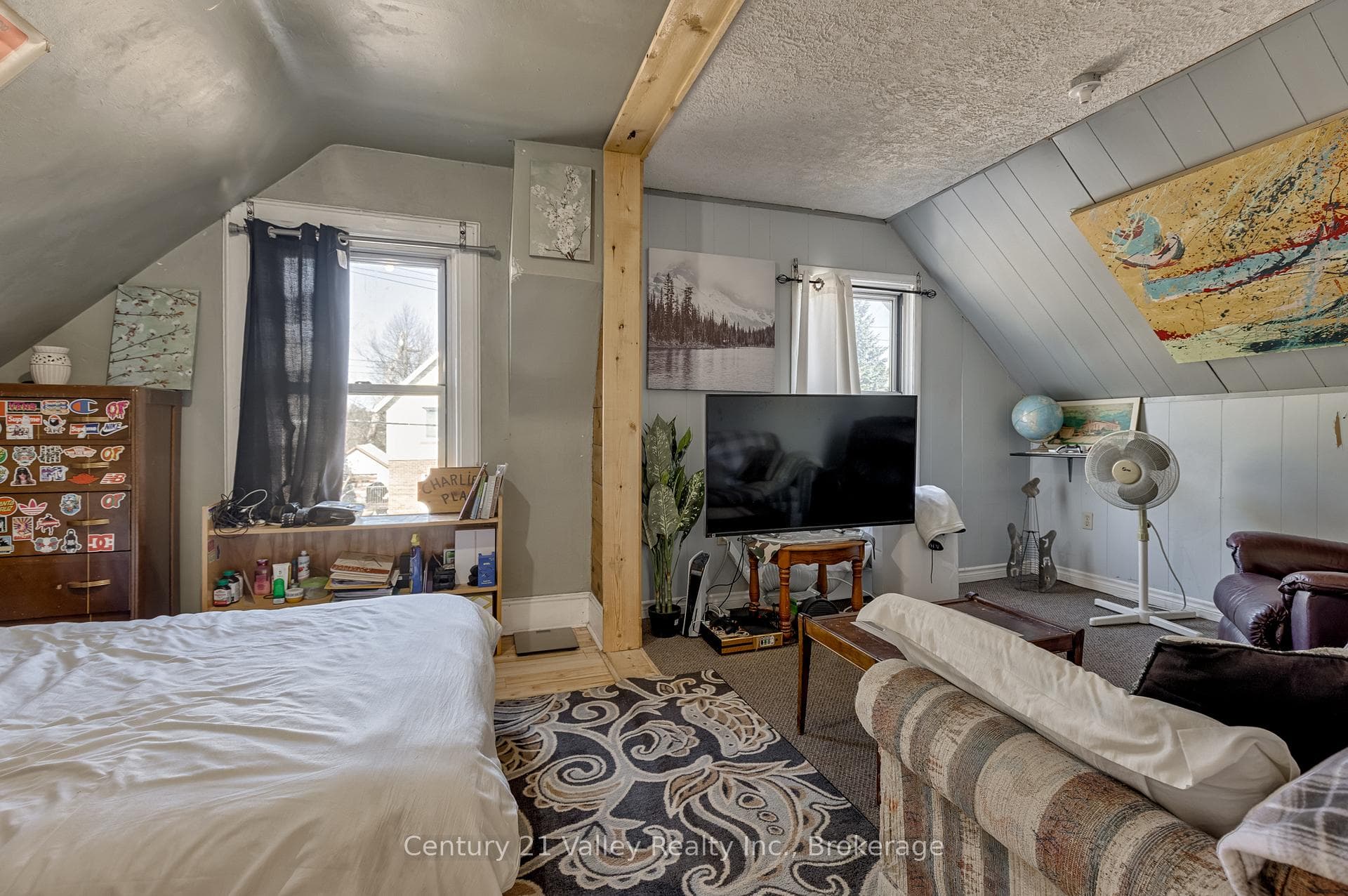 442 Moffat Street photo 28