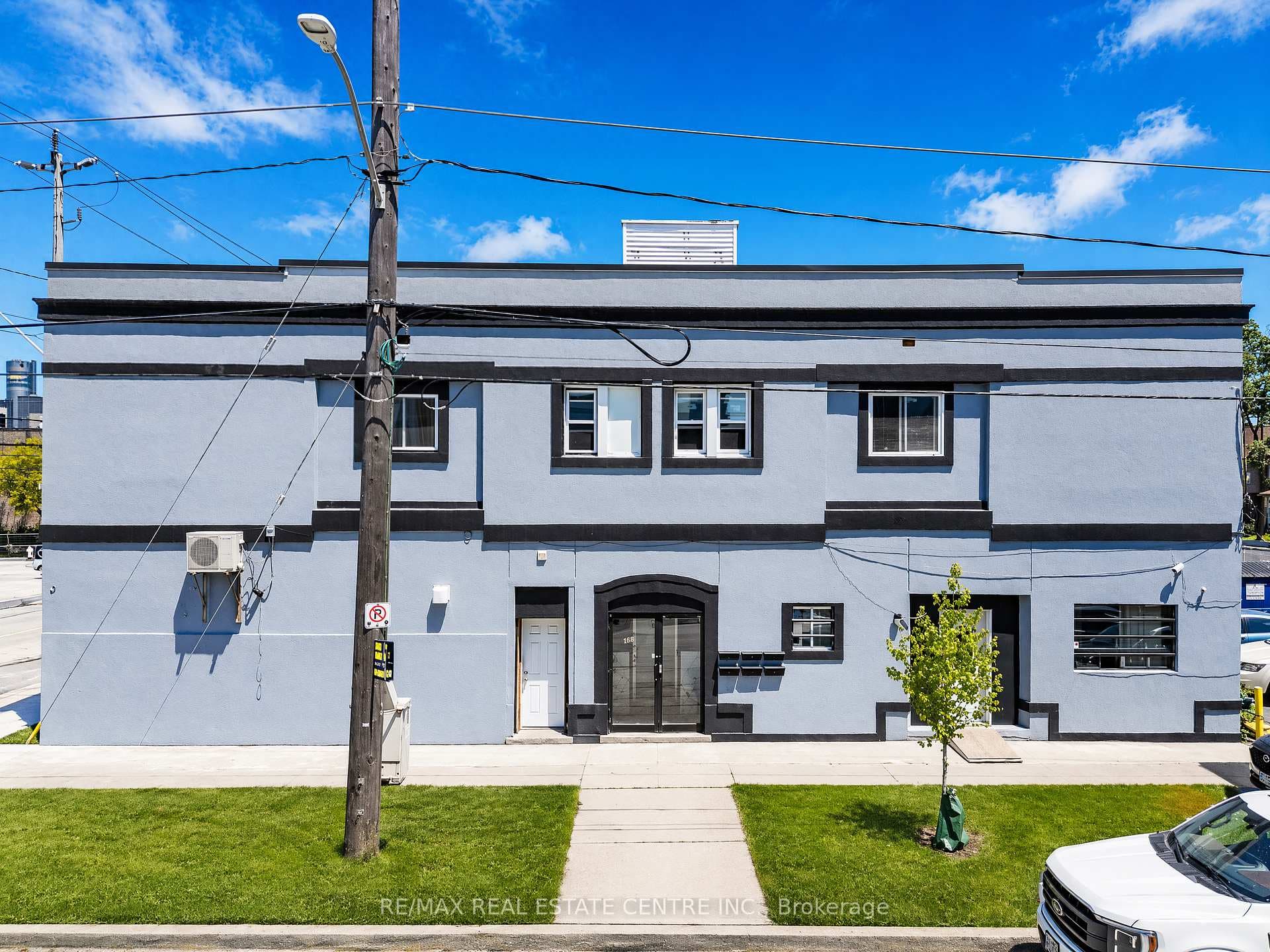 1139-1175 University Avenue photo 5