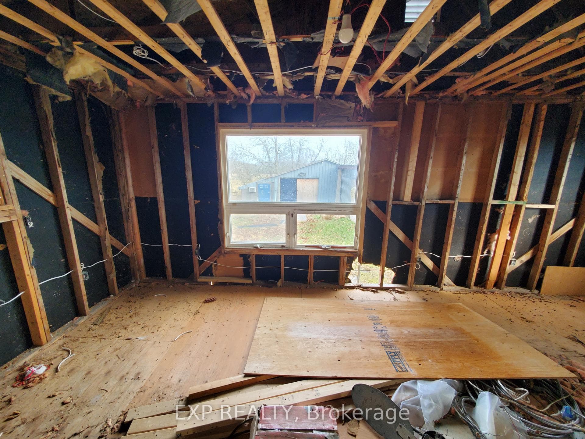 364 Royal Road photo 11