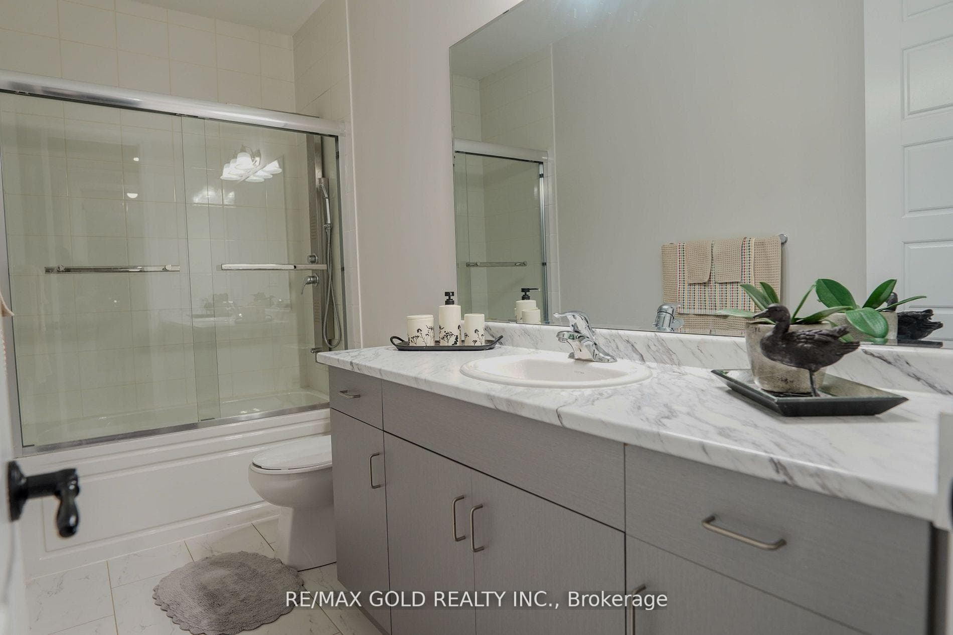 114 Eberly Woods Drive photo 28