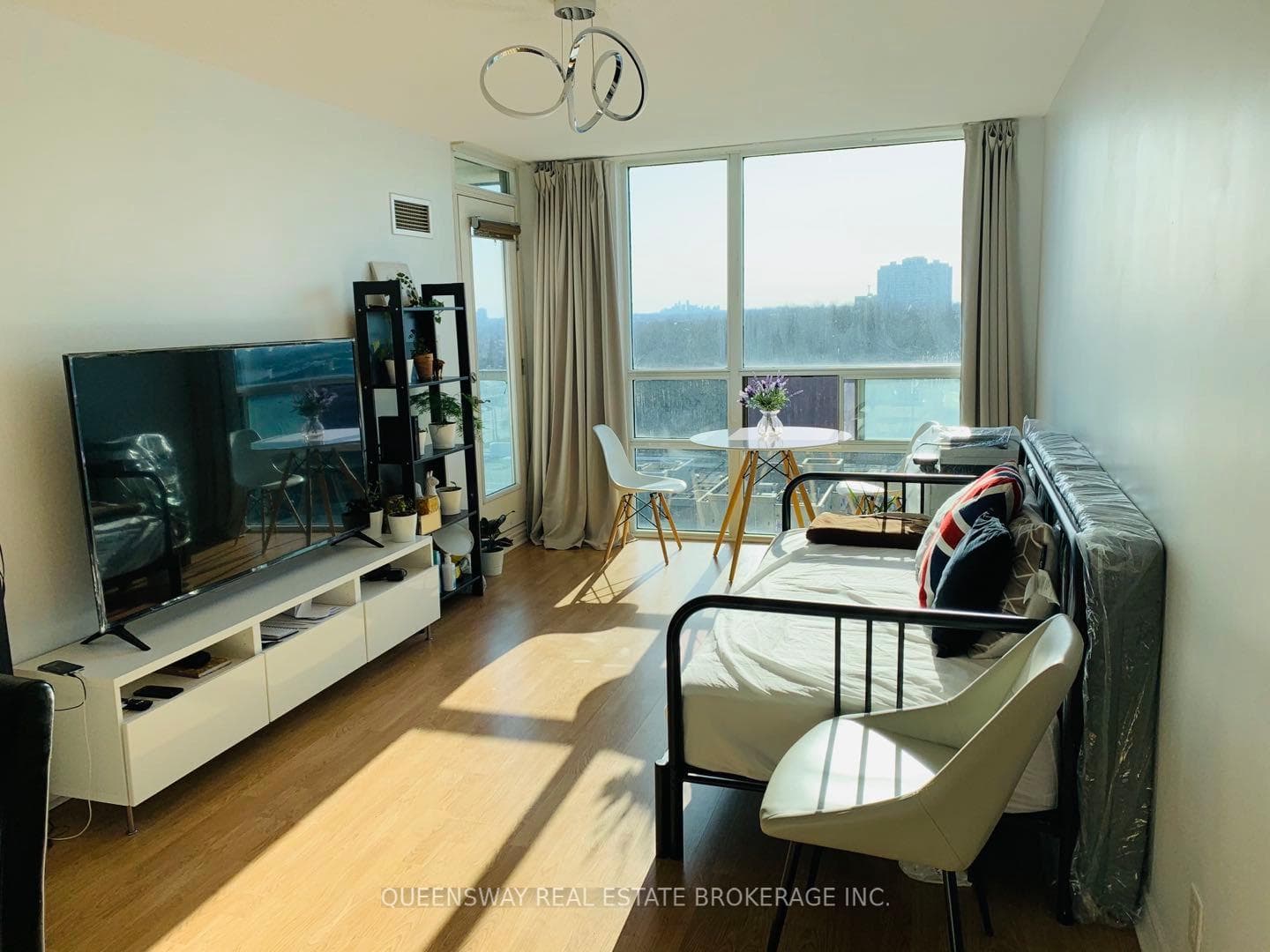 68 Grangeway Avenue Unit 1601 photo 1