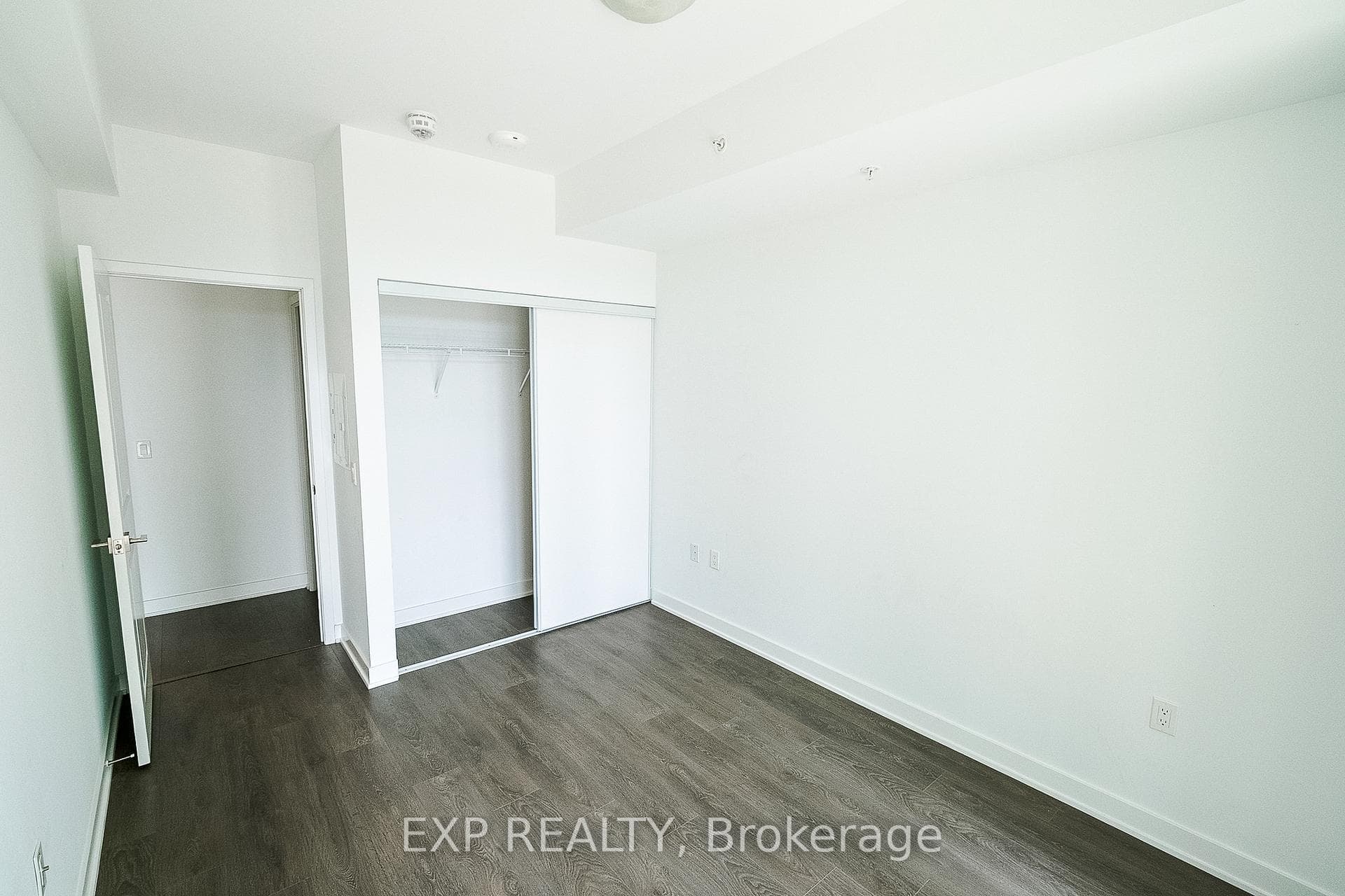 75 Oneida Crescent Unit 512 photo 17