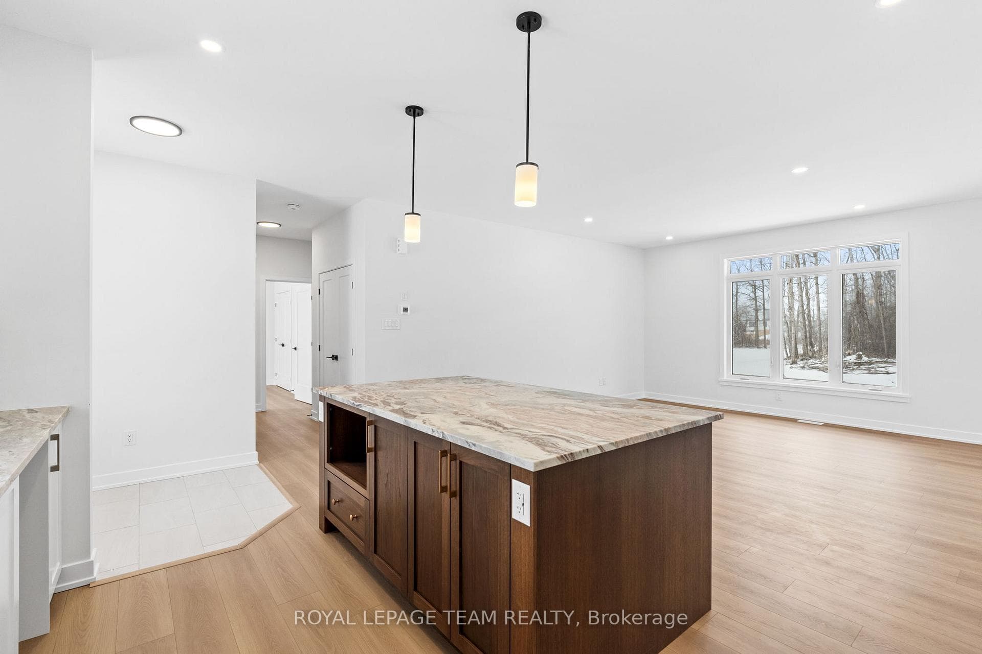 54 TENNANT Drive photo 9