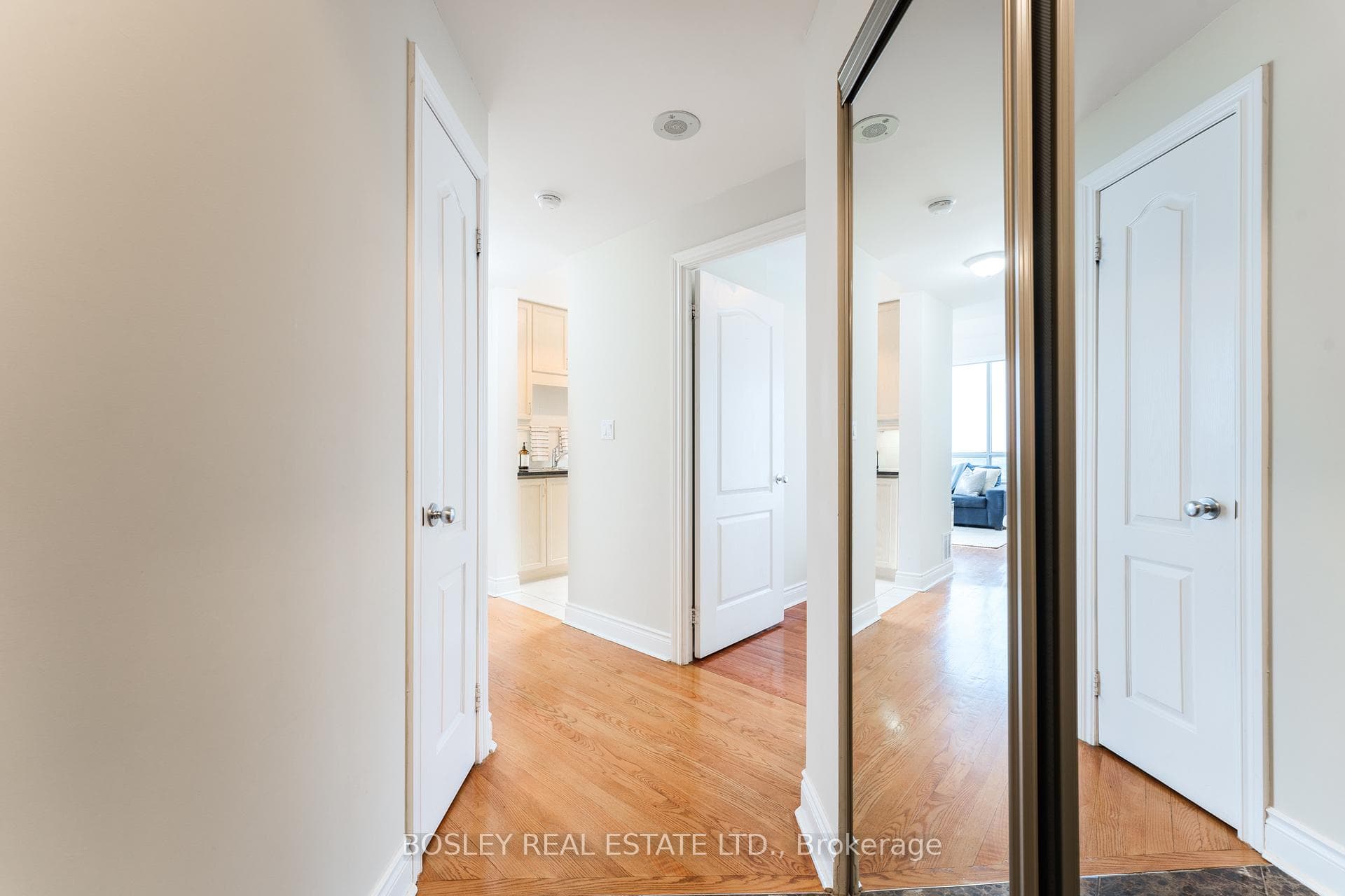 8 Rean Drive Unit 2009 photo 26