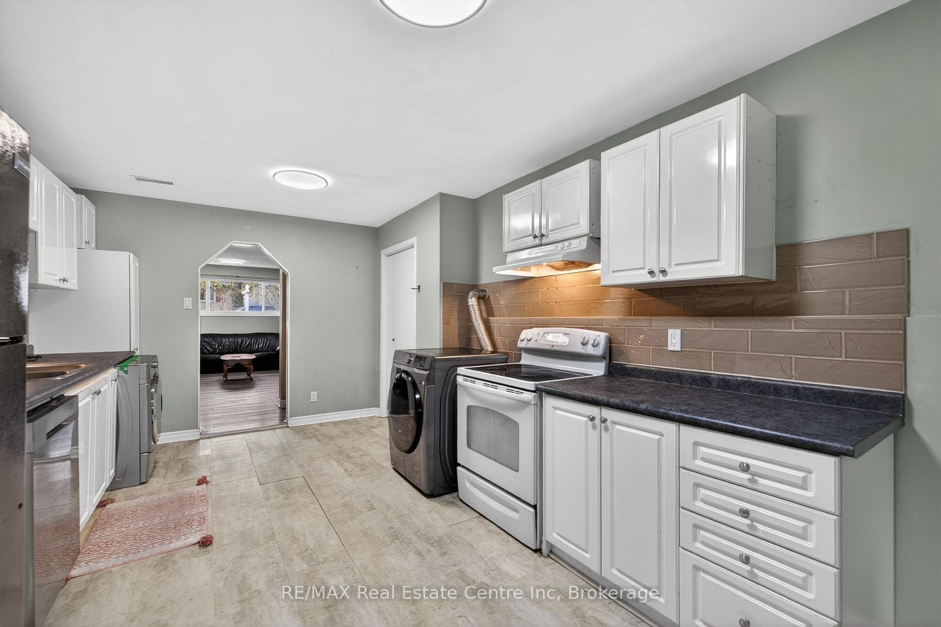 9 Sanderson Drive photo 36