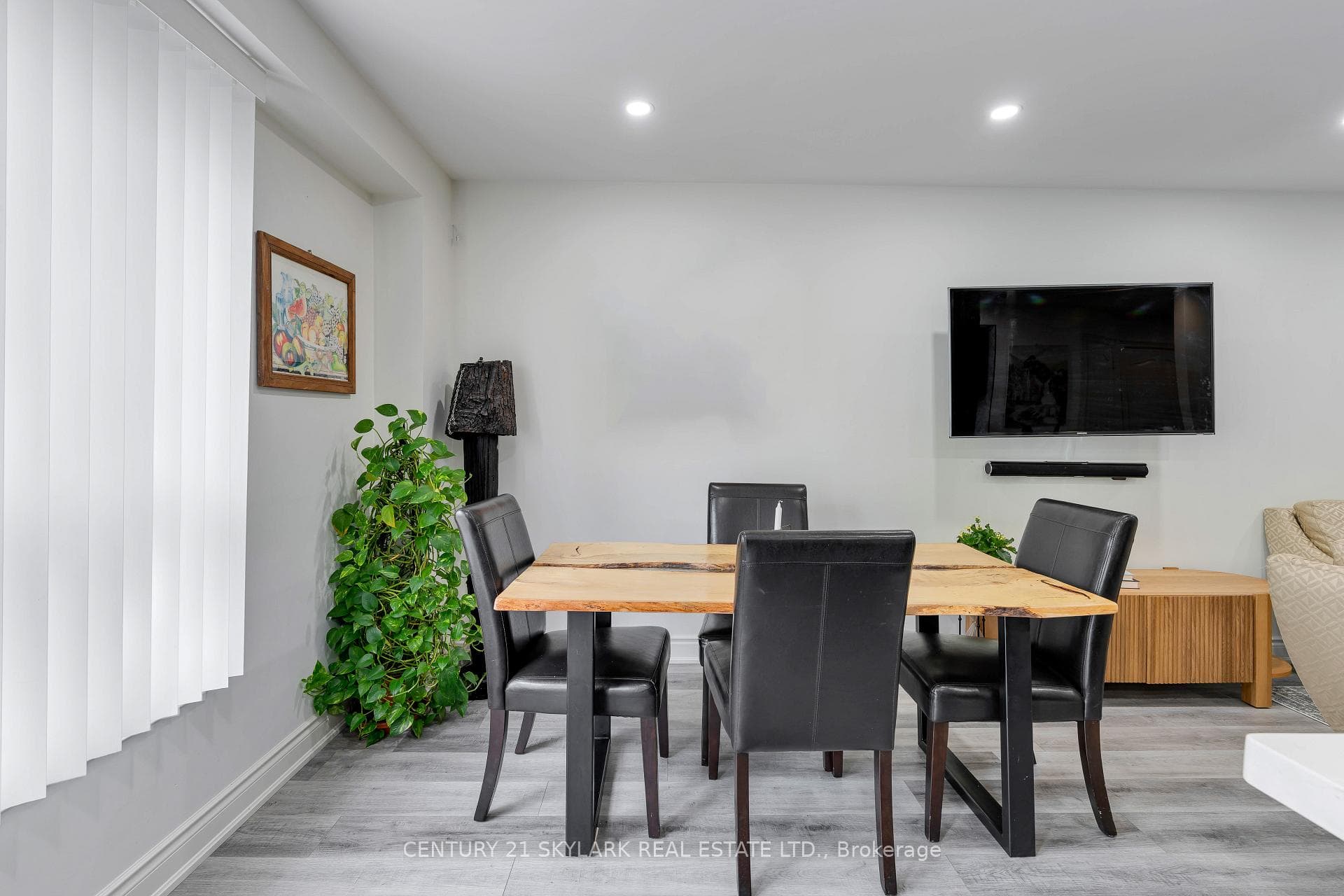 10 Cadham Boulevard Unit 18 photo 10
