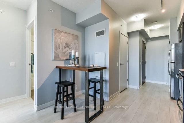 2200 Lakeshore Boulevard Unit 3506 photo 4