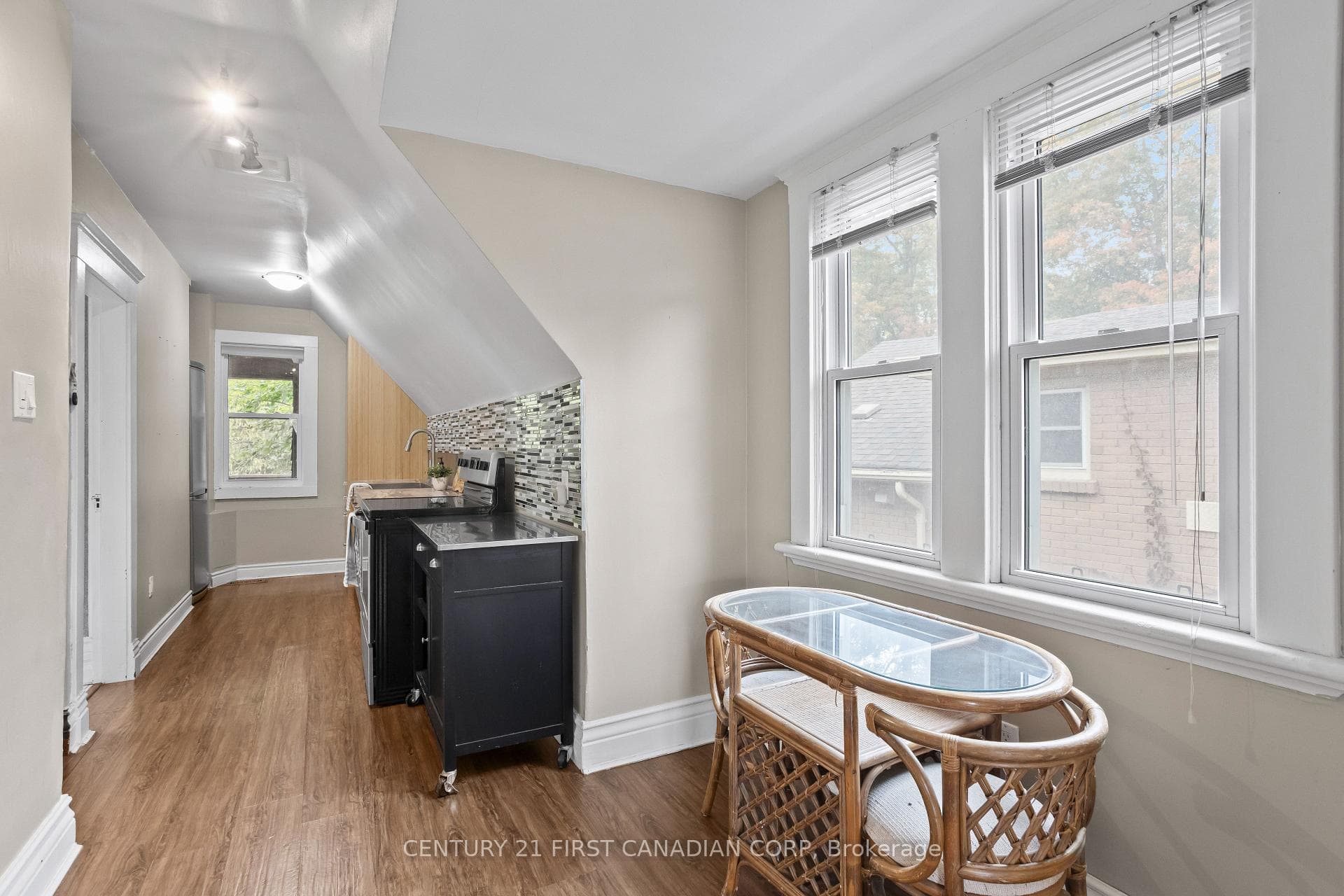16 Woodward Avenue photo 22