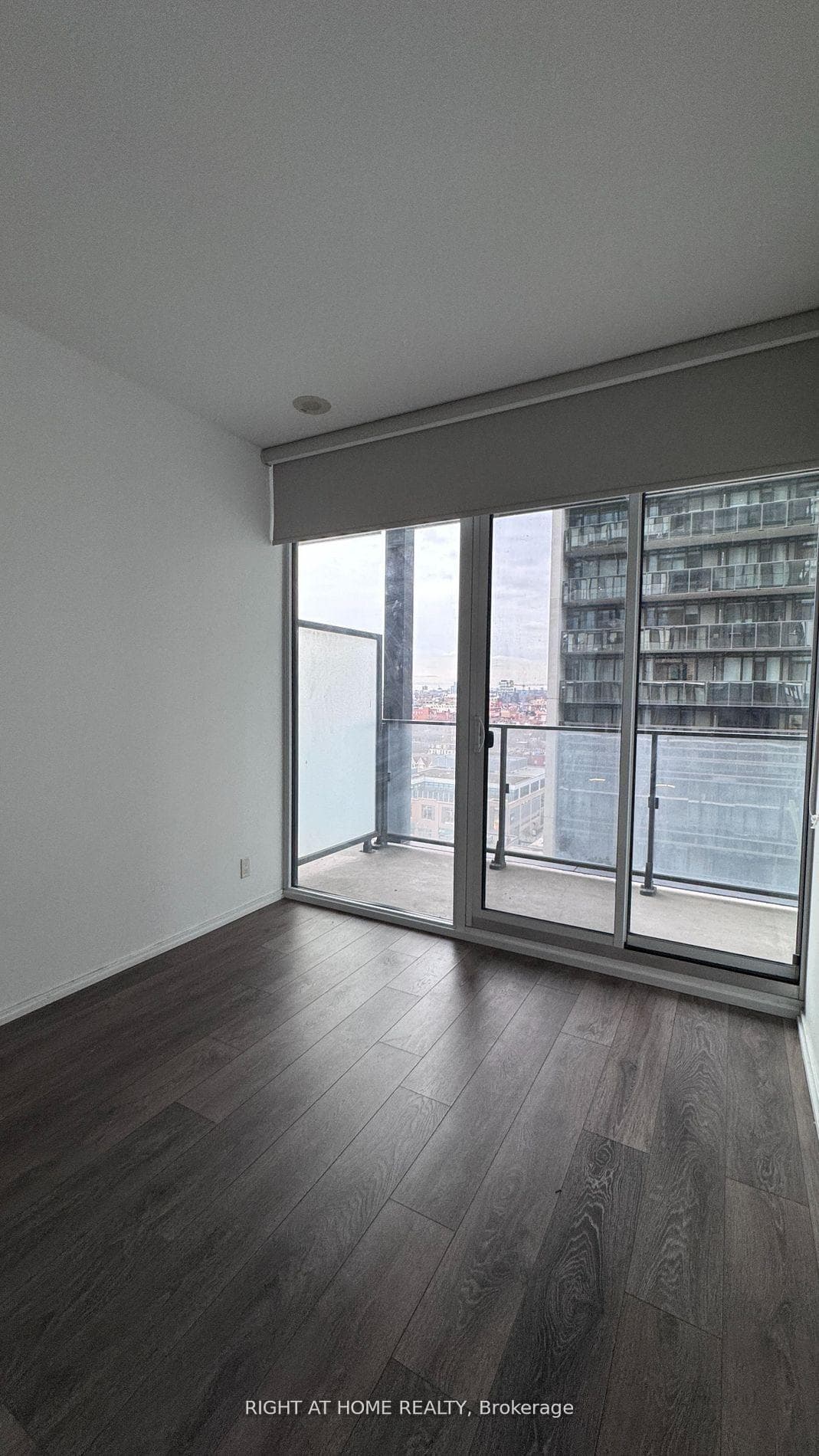 125 Peter Street Unit 1108 photo 4
