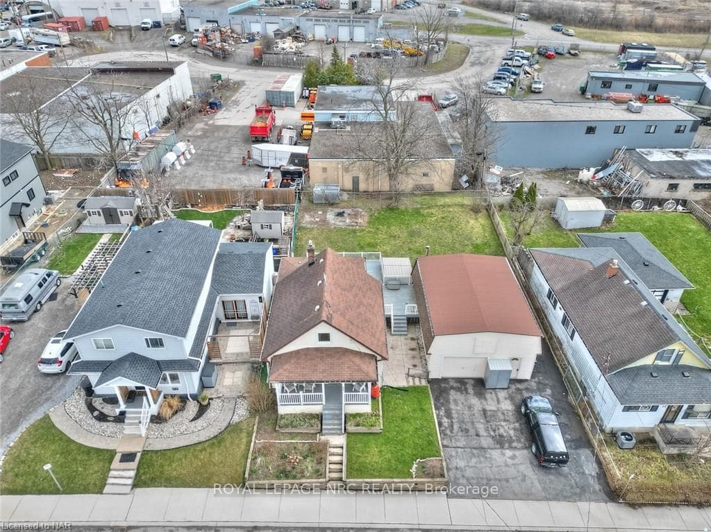 60 Patricia Street photo 40