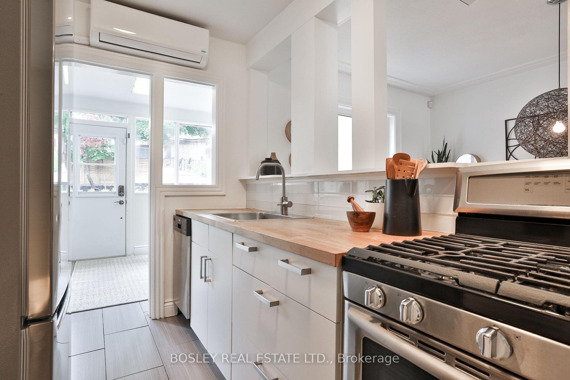 53 Woodside Avenue photo 16