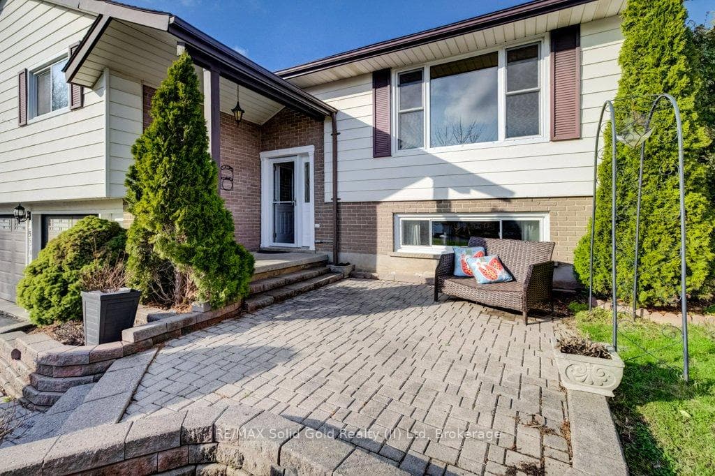 330 Daleview Place photo 3