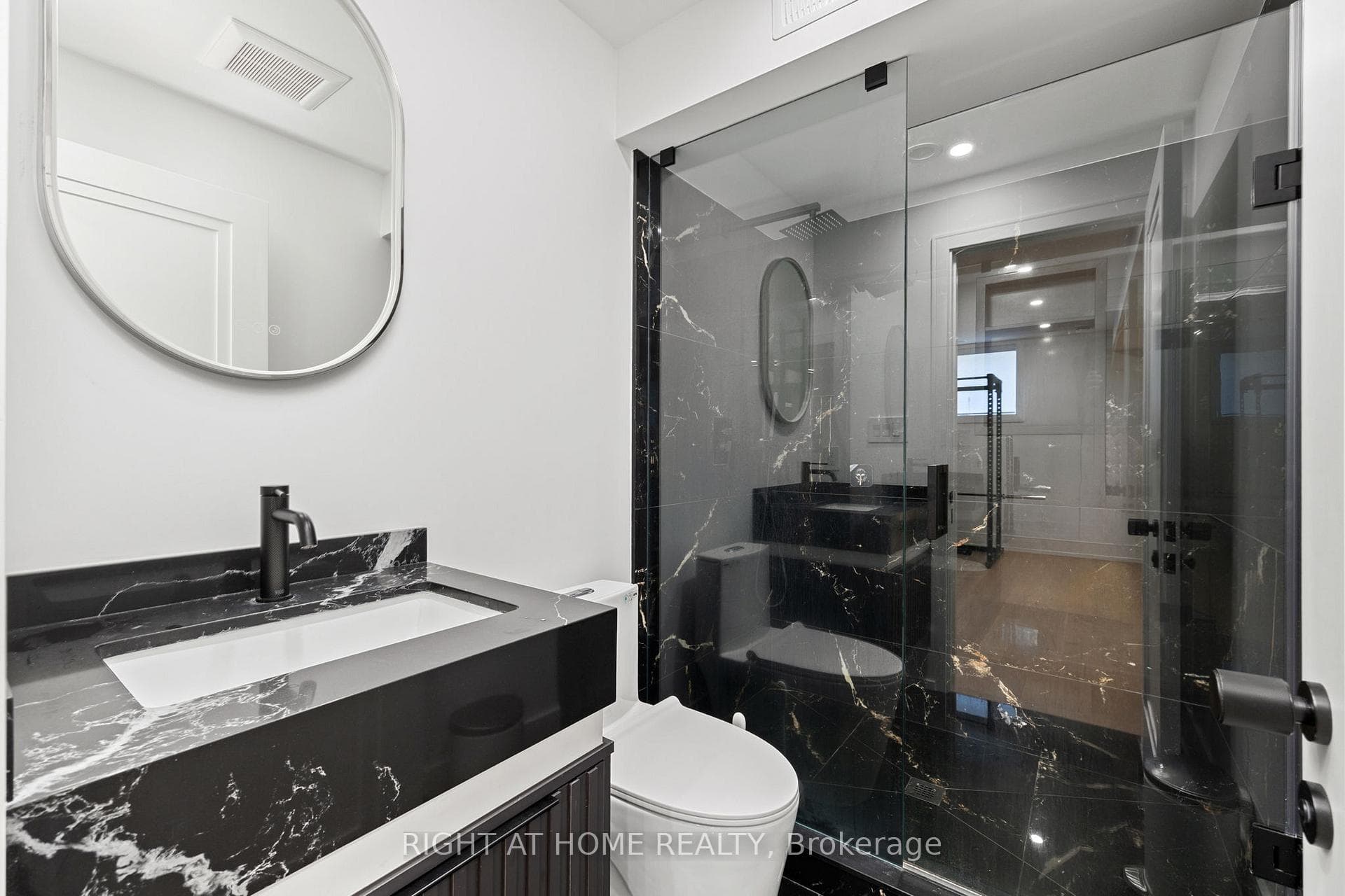 33 Thorndale Avenue photo 45
