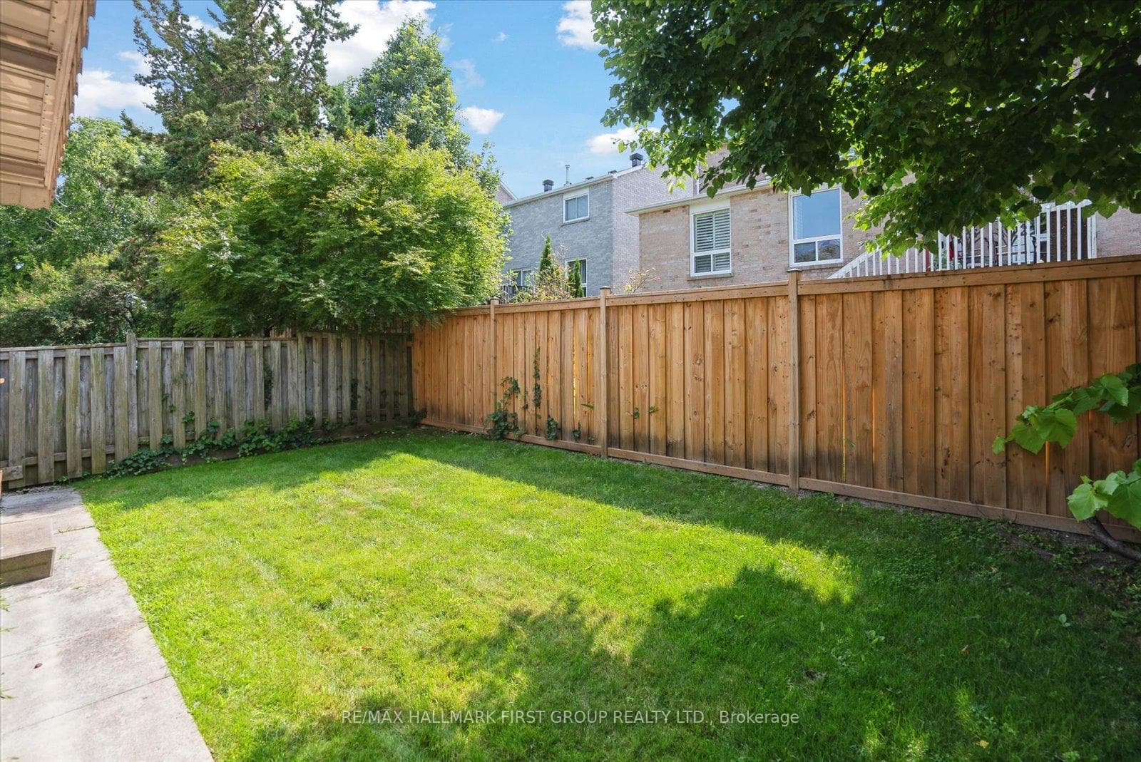 1510 Falconcrest Drive photo 23