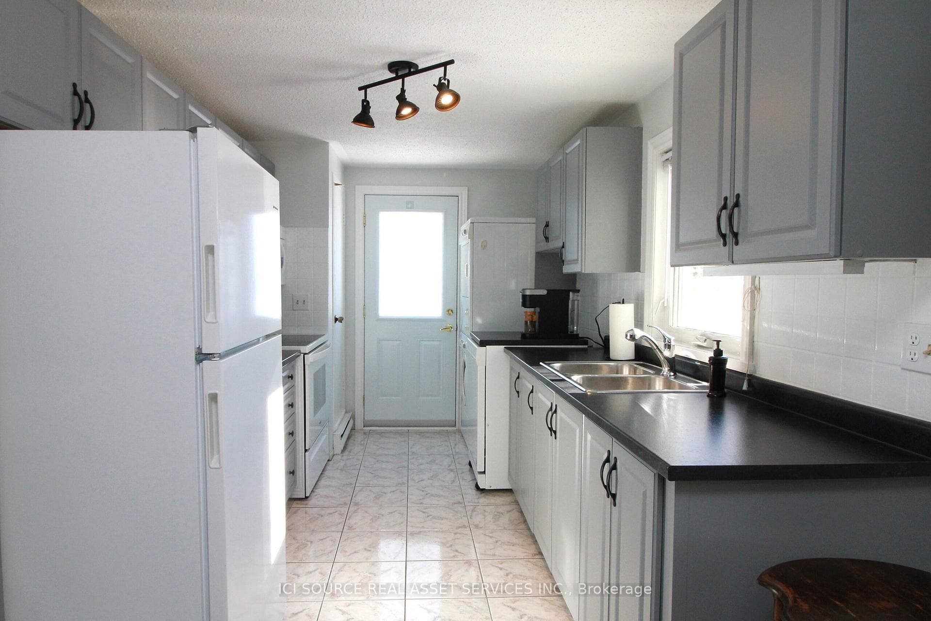 73 Bluffs Road photo 7