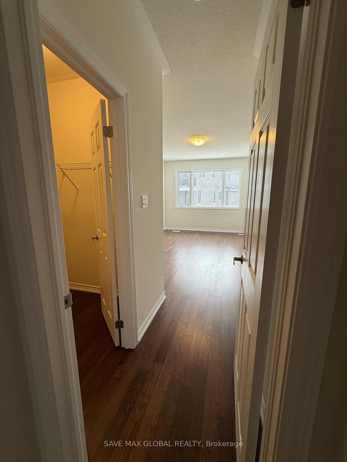 18 Lipscott Drive photo 5