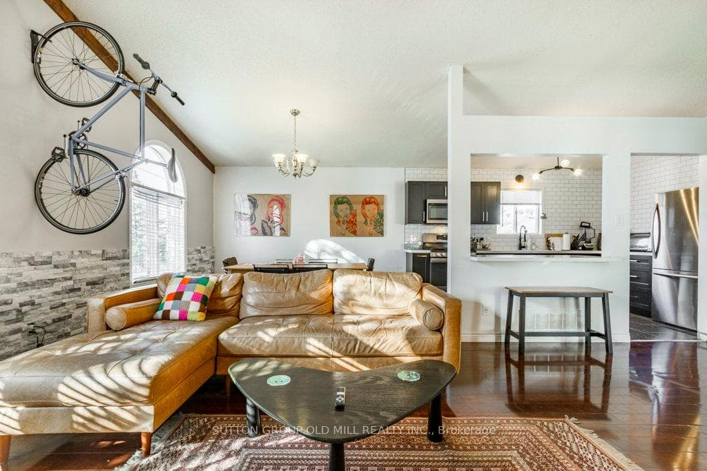 132 Silas Boulevard photo 11