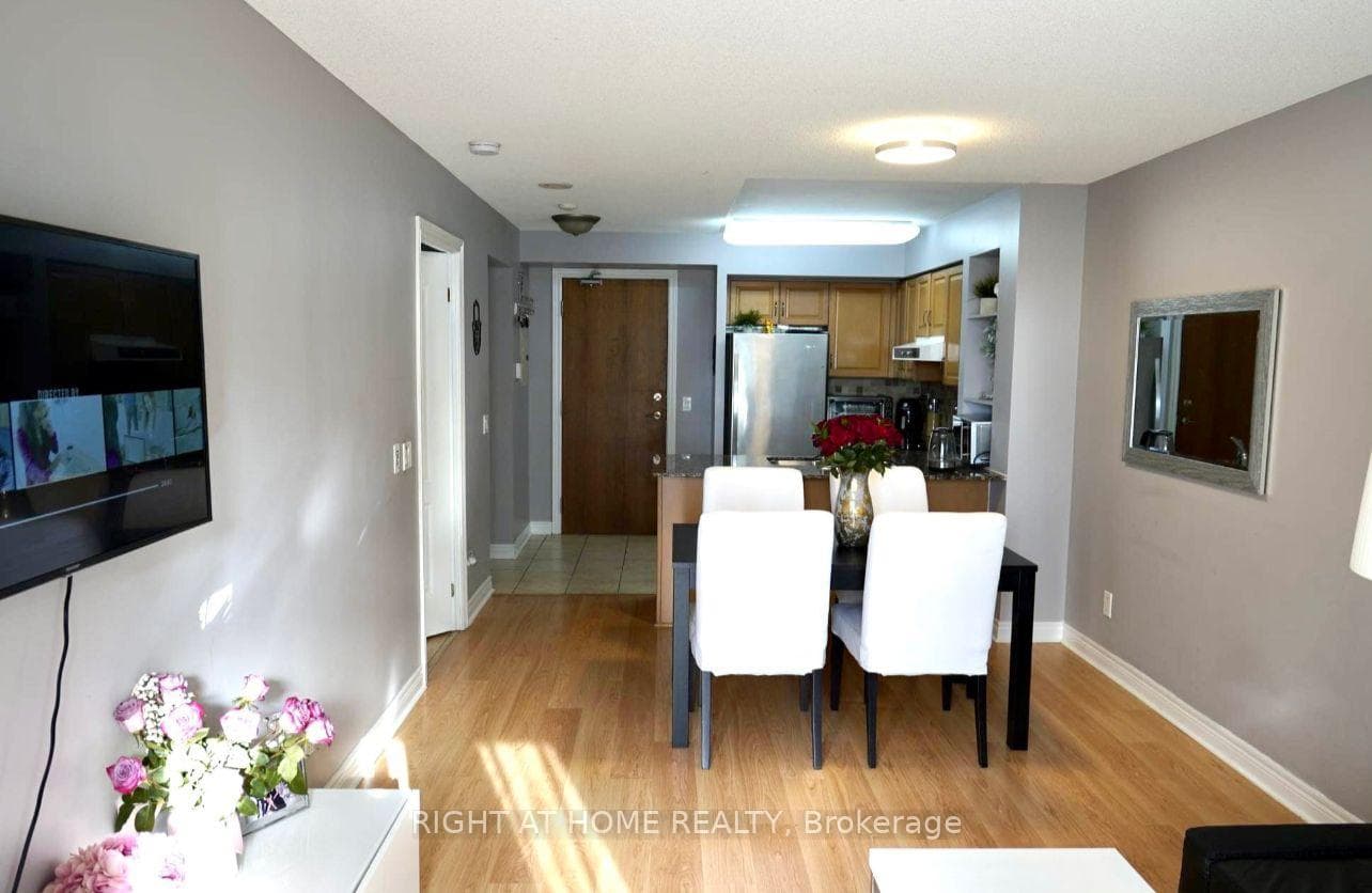 60 Disera Drive Unit 708 photo 6