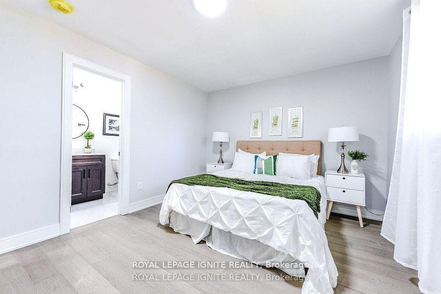 4 Drayton Crescent photo 15