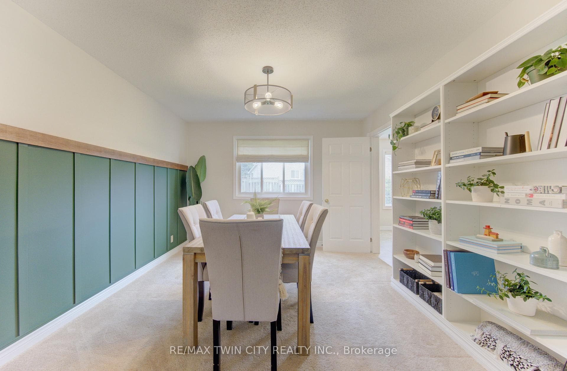 159 Burnett Avenue photo 9