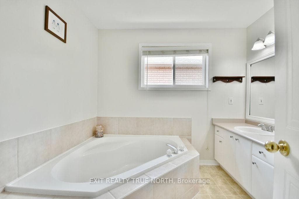Primary En Suite